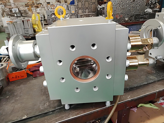 鄭州巴特EVA光伏薄膜熔體泵：技術(shù)優(yōu)勢(shì)與應(yīng)用價(jià)值詳解